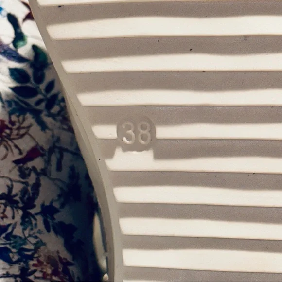 JOHNNY WAS FEATHERED FRIENDS HIGH TOP SNEAKERS sz 38 - Picture 4 of 9